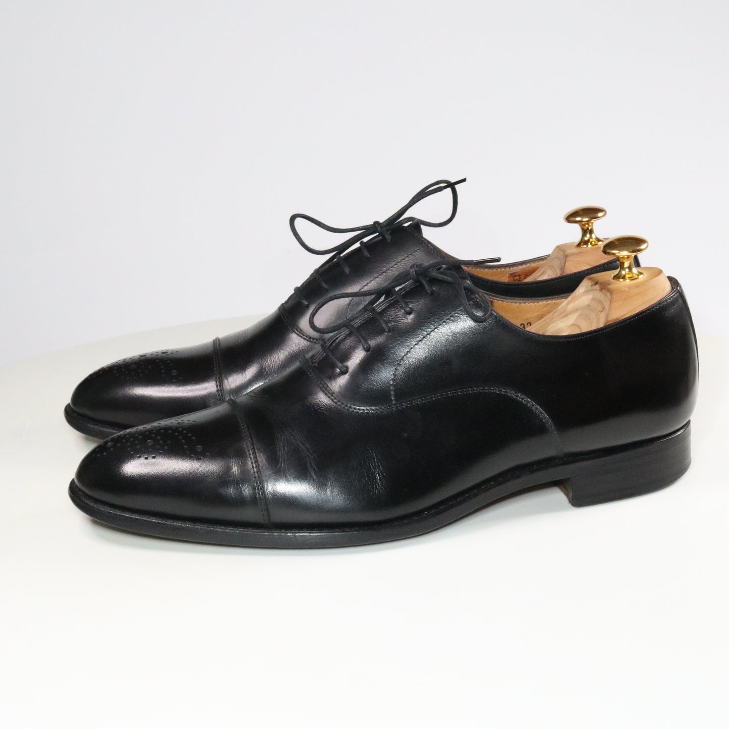 MackJames (Carlos Santos) Medallion cap toe Oxford