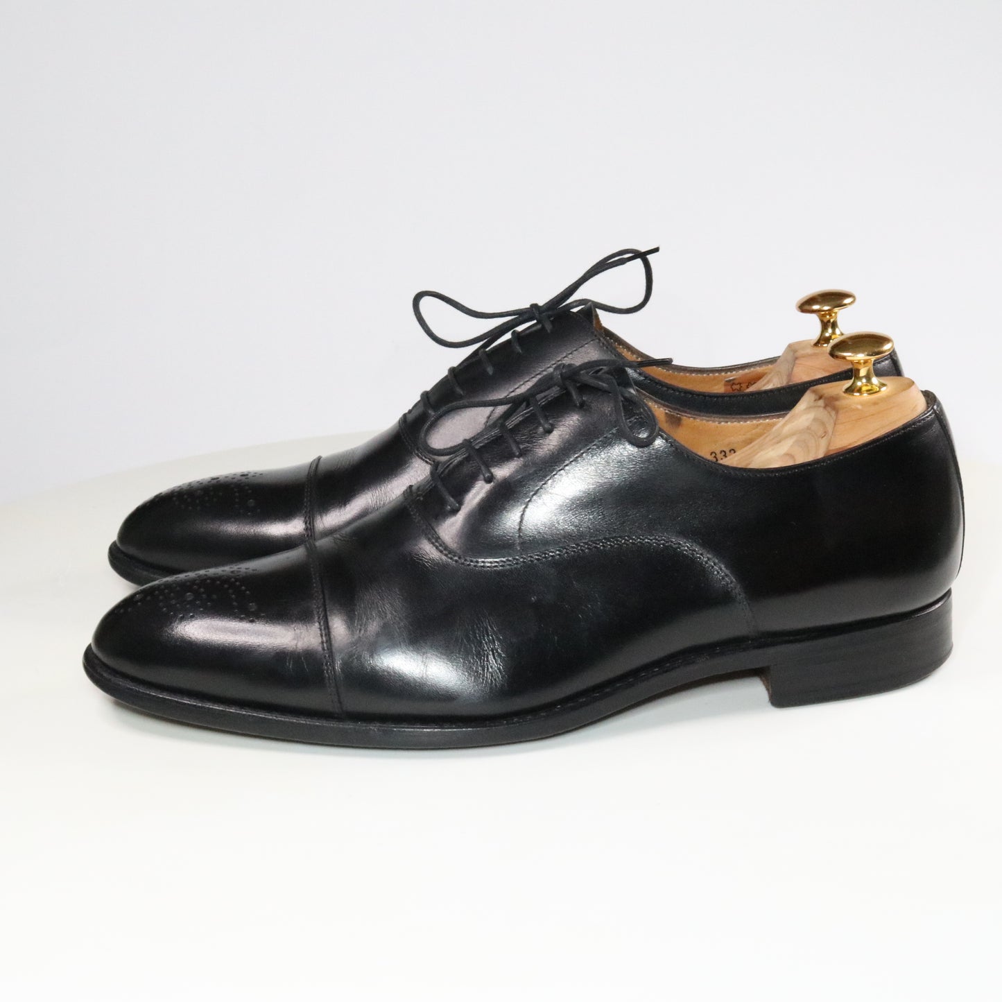 MackJames (Carlos Santos) Medallion cap toe Oxford