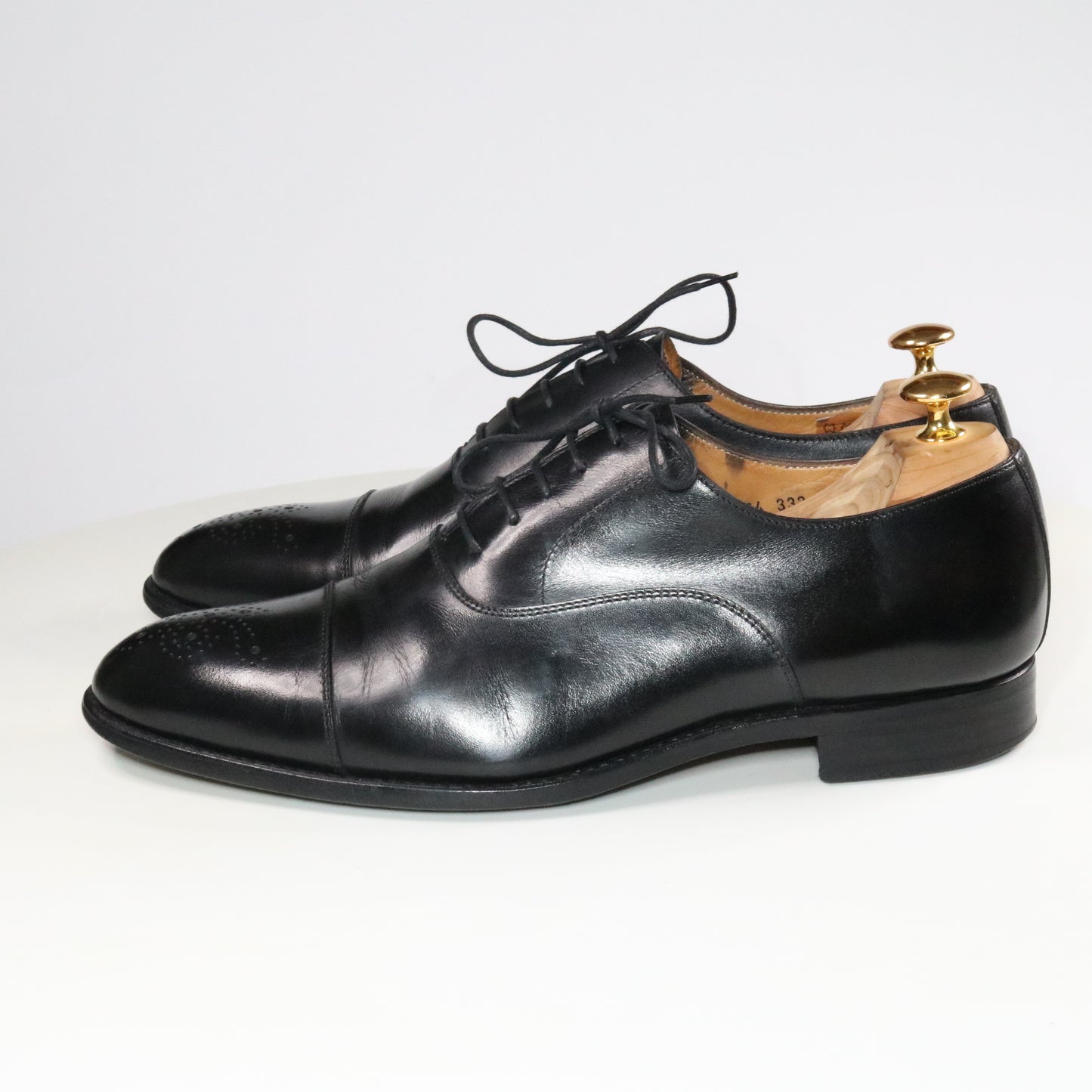 MackJames (Carlos Santos) Medallion cap toe Oxford