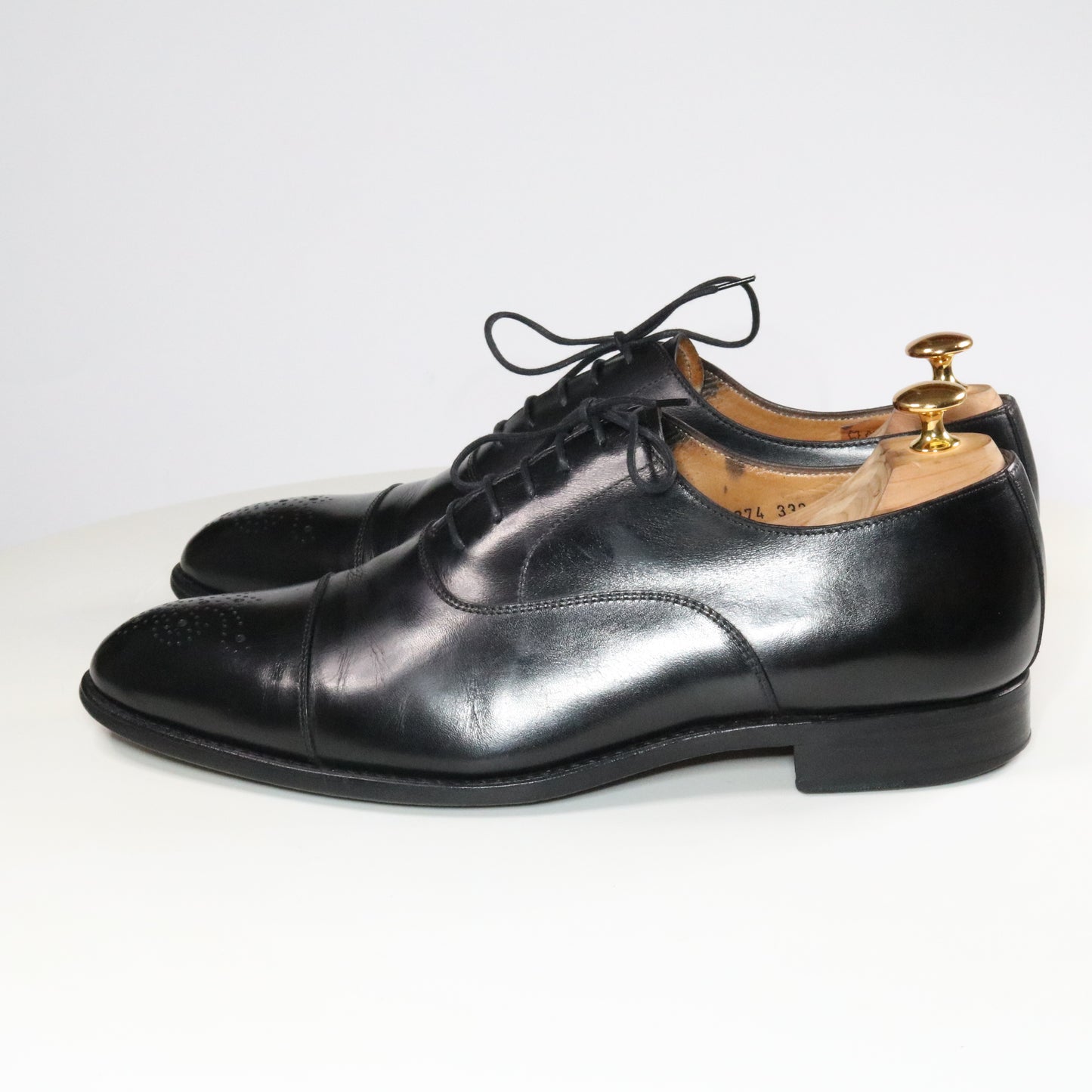 MackJames (Carlos Santos) Medallion cap toe Oxford