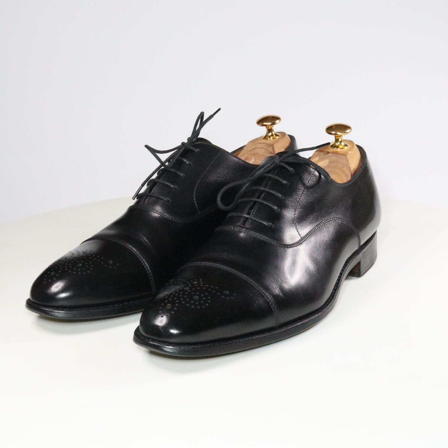 MackJames (Carlos Santos) Medallion cap toe Oxford