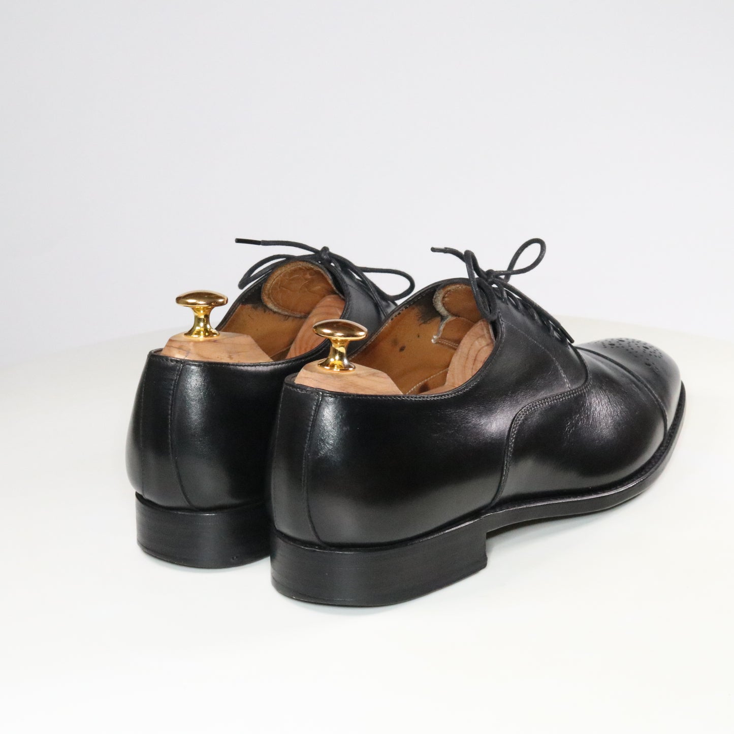 MackJames (Carlos Santos) Medallion cap toe Oxford