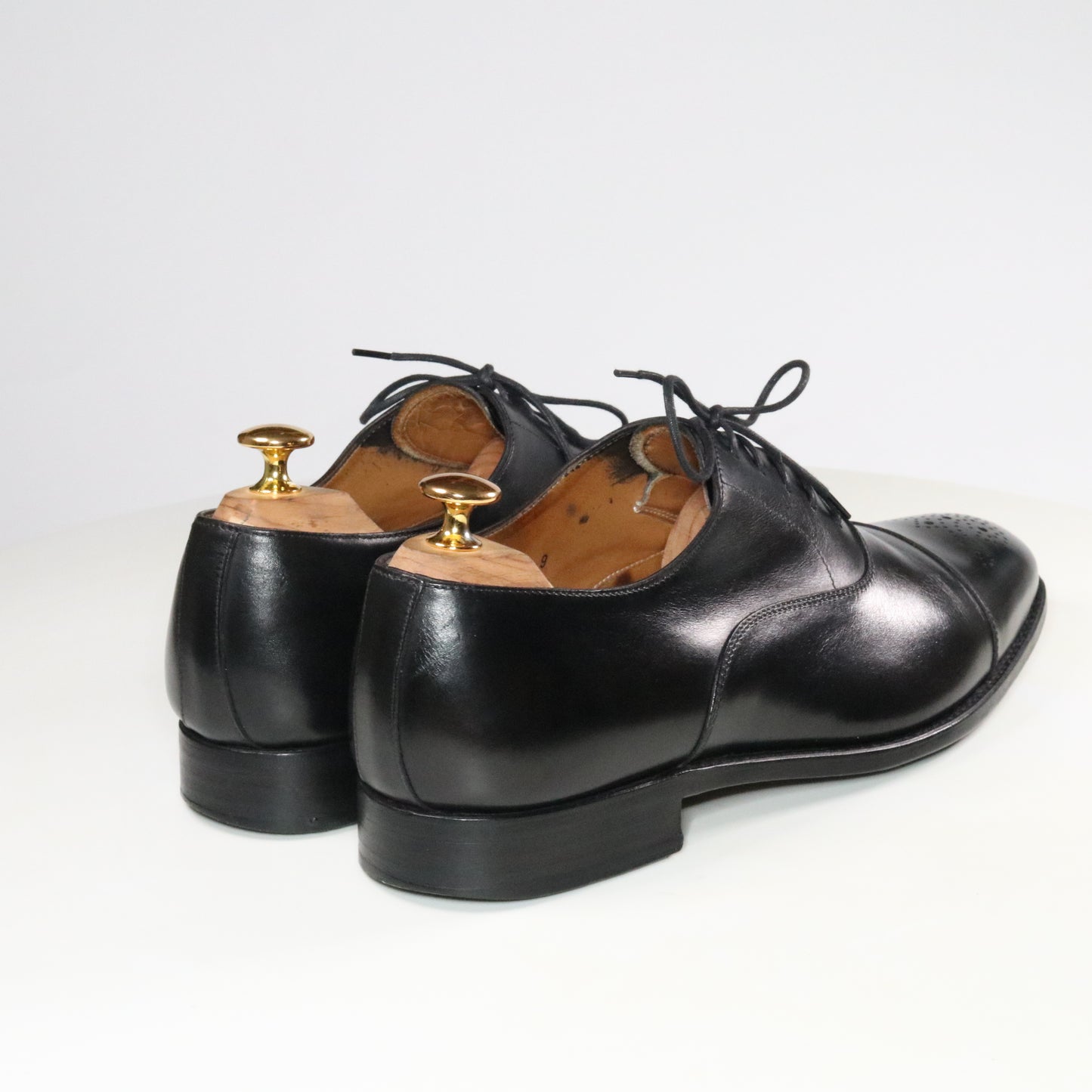 MackJames (Carlos Santos) Medallion cap toe Oxford