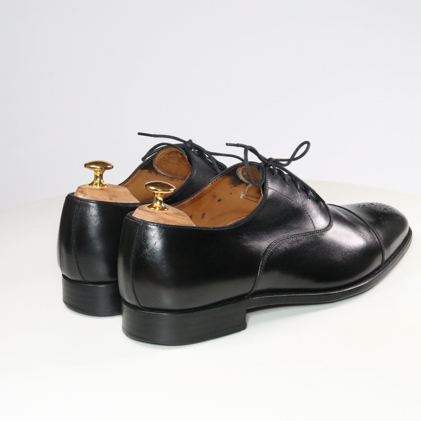 MackJames (Carlos Santos) Medallion cap toe Oxford