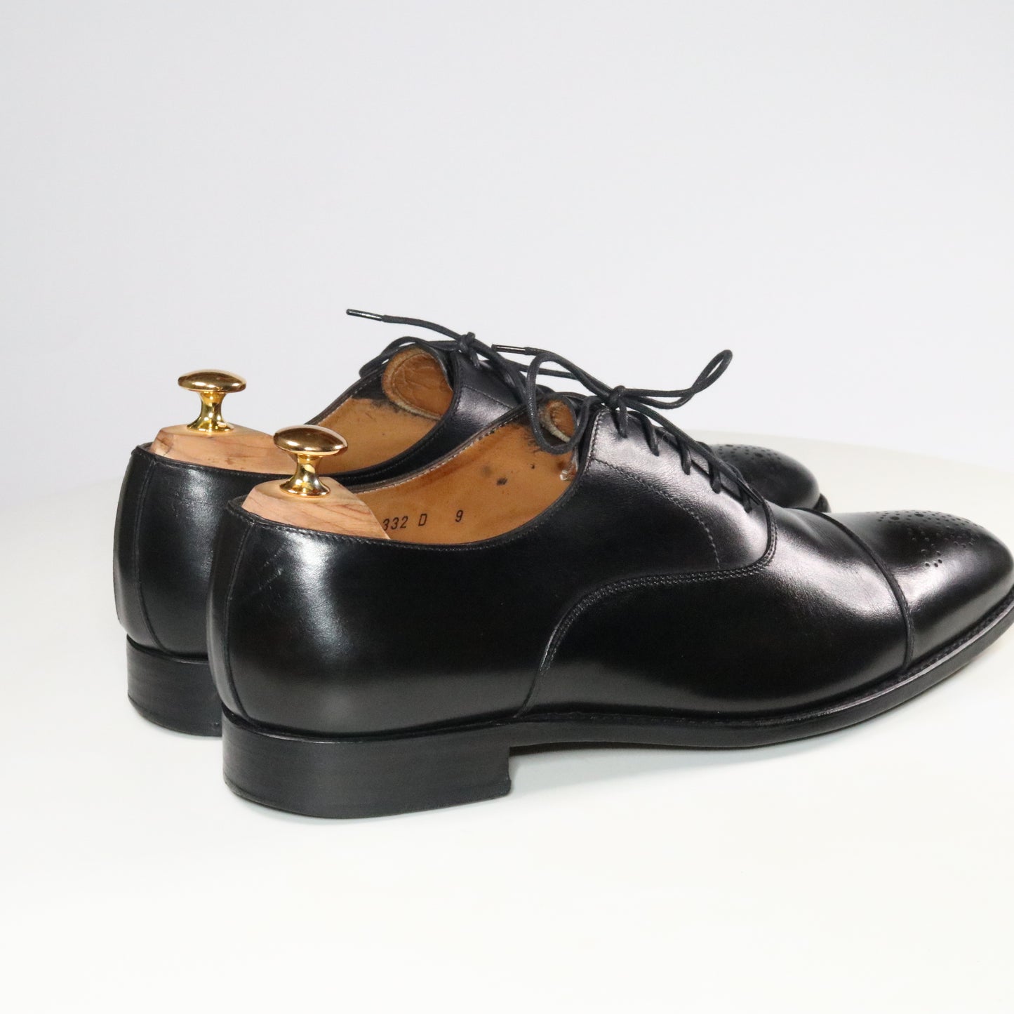 MackJames (Carlos Santos) Medallion cap toe Oxford