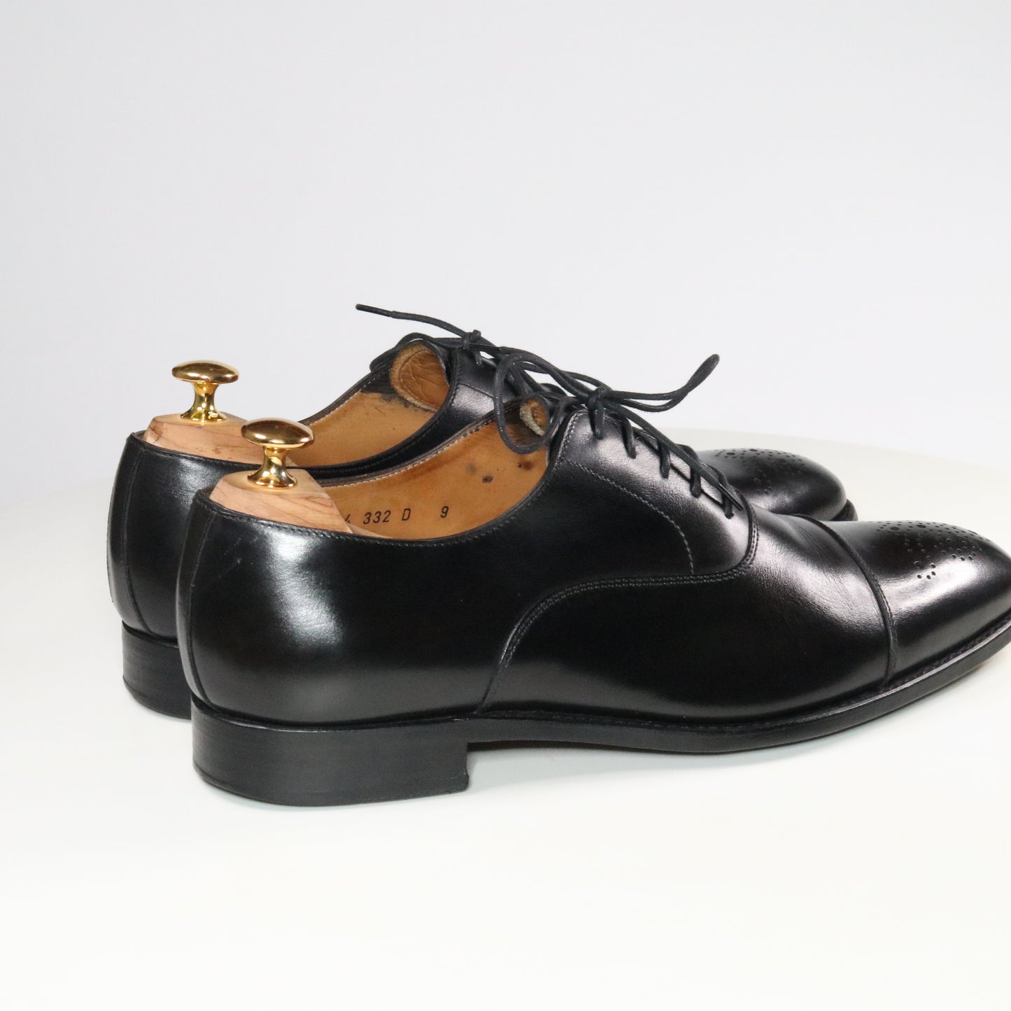 MackJames (Carlos Santos) Medallion cap toe Oxford