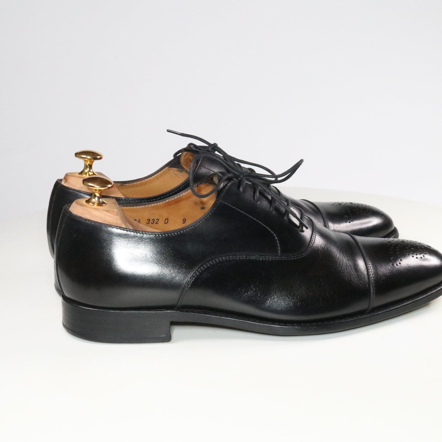 MackJames (Carlos Santos) Medallion cap toe Oxford