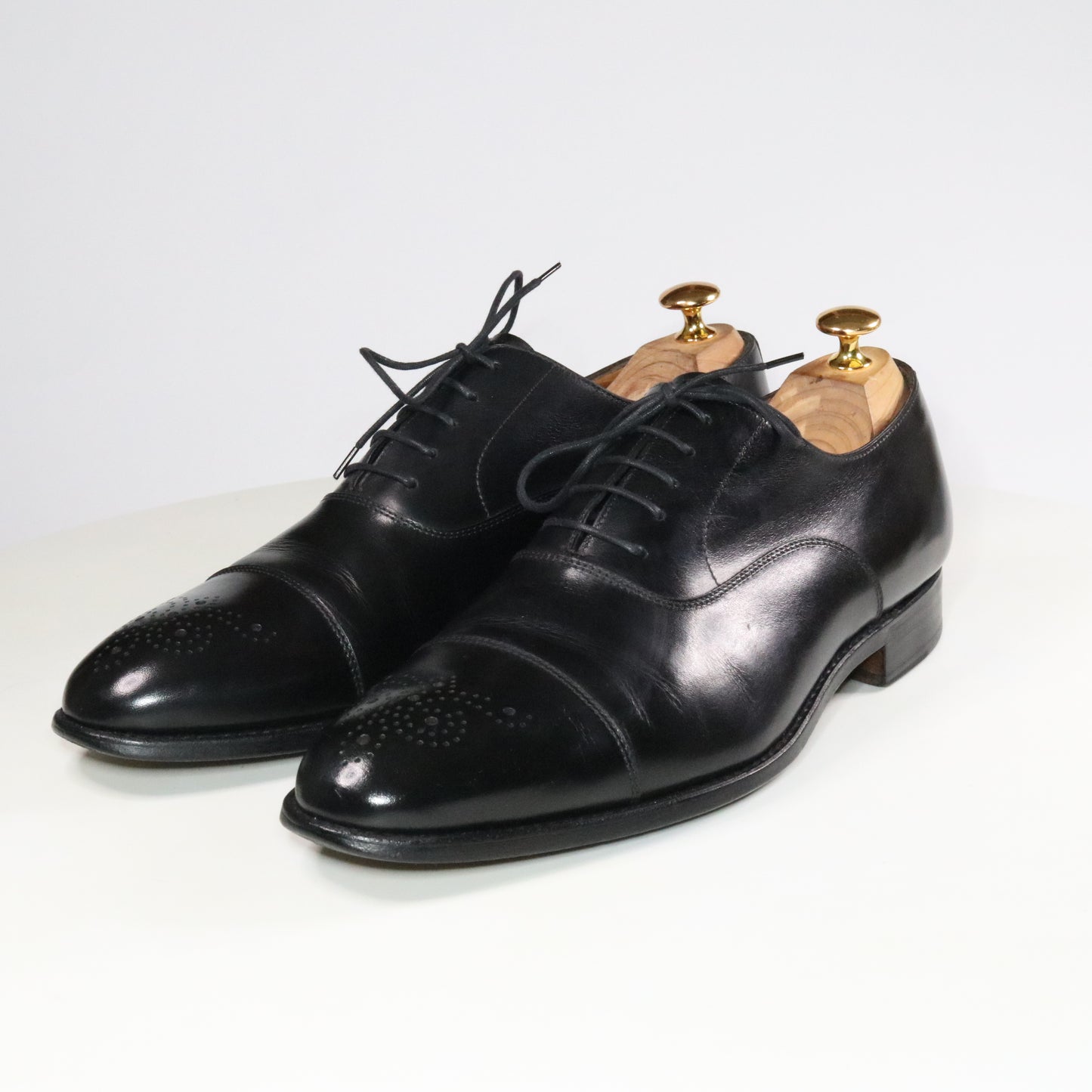 MackJames (Carlos Santos) Medallion cap toe Oxford