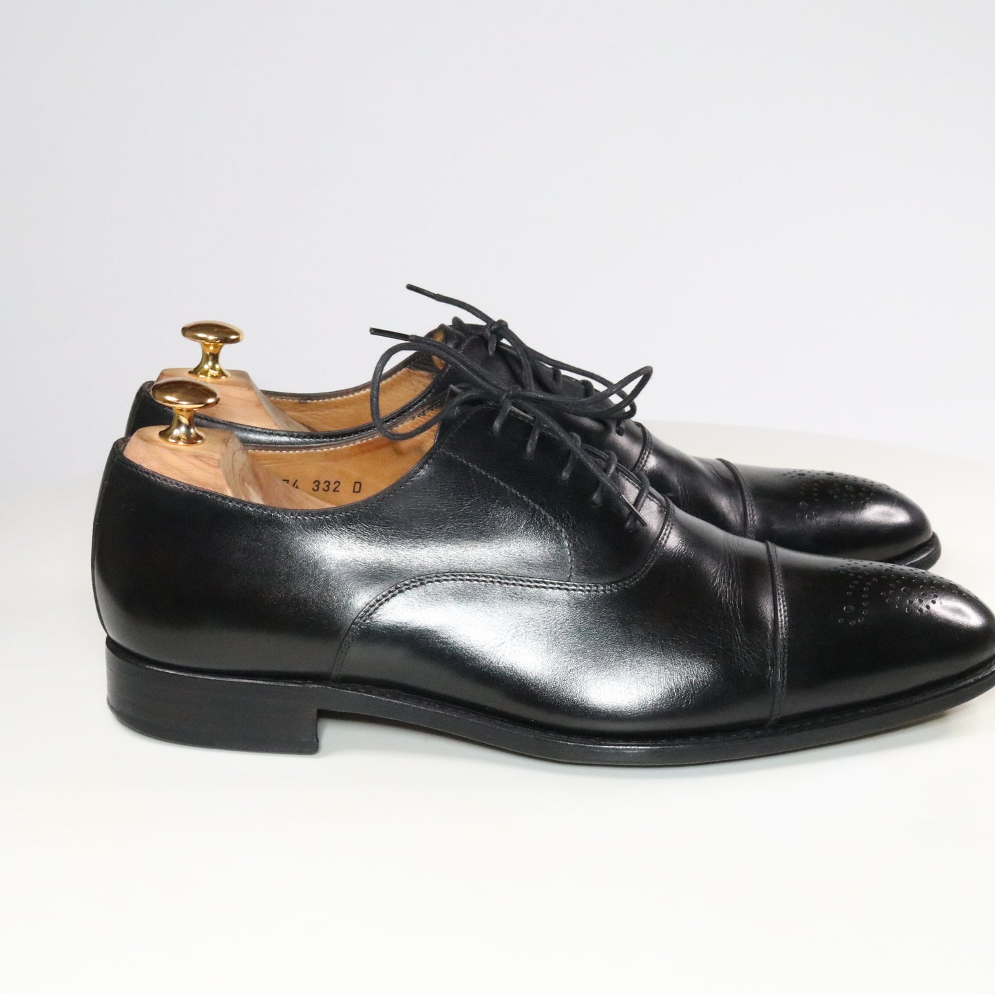 MackJames (Carlos Santos) Medallion cap toe Oxford