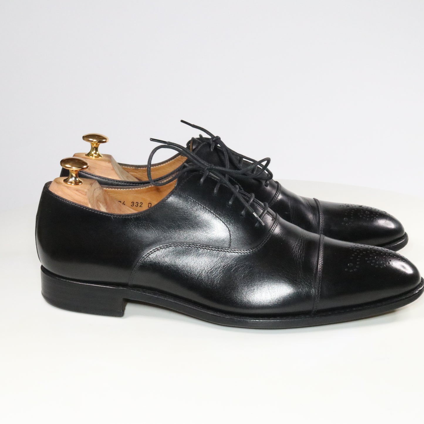 MackJames (Carlos Santos) Medallion cap toe Oxford