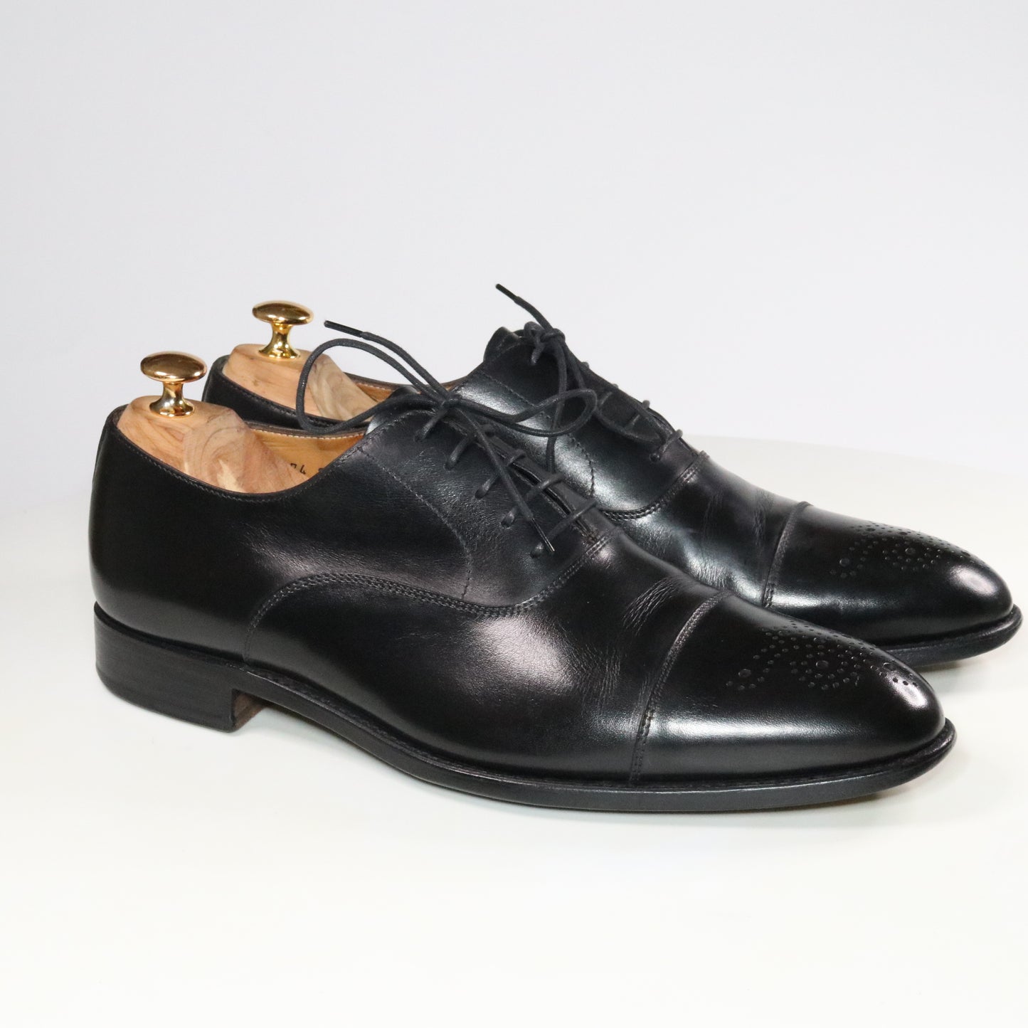 MackJames (Carlos Santos) Medallion cap toe Oxford