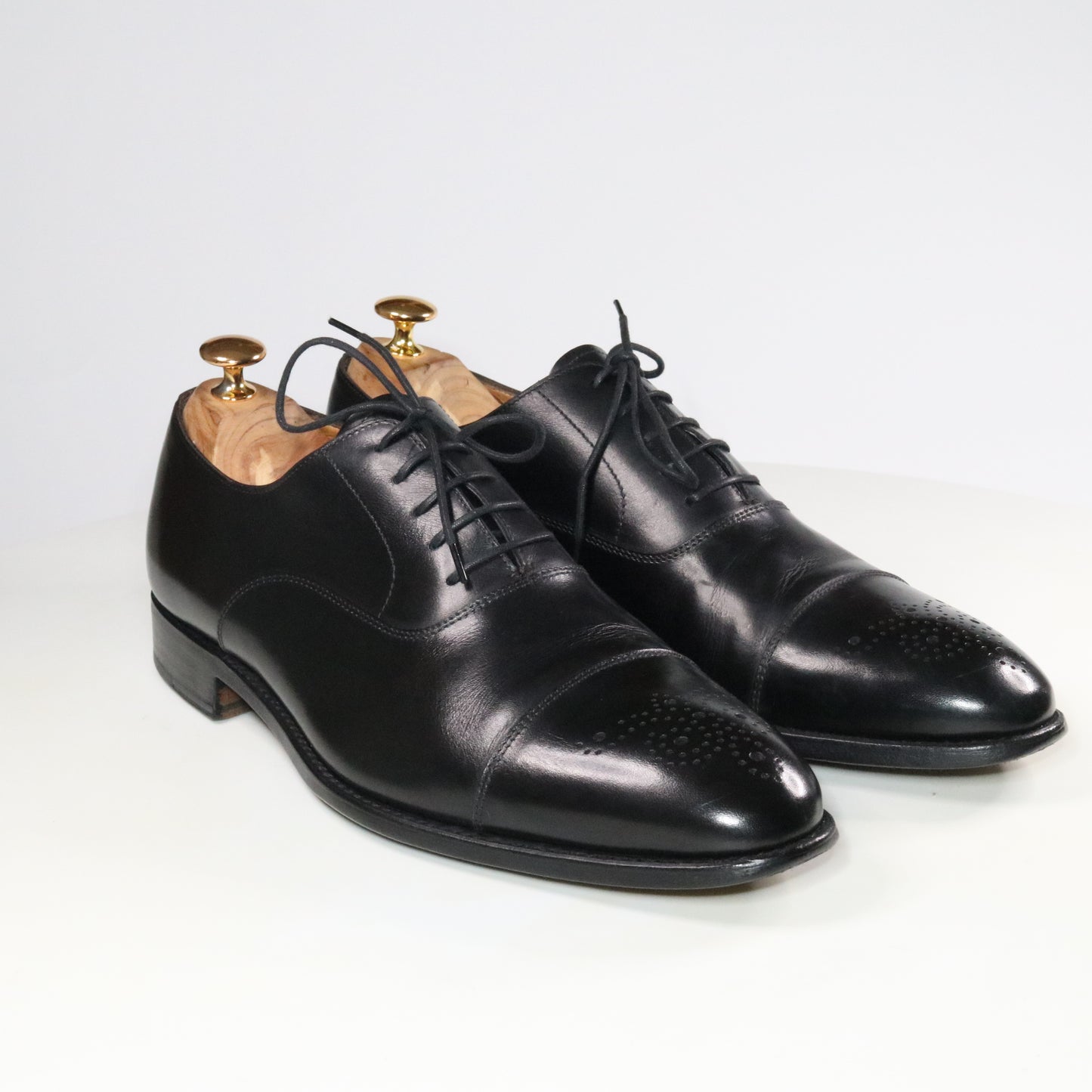 MackJames (Carlos Santos) Medallion cap toe Oxford