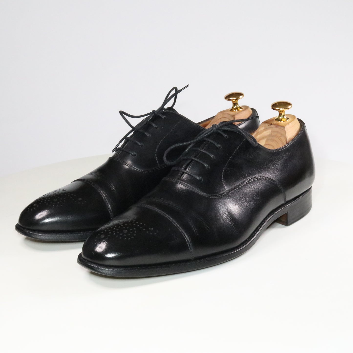 MackJames (Carlos Santos) Medallion cap toe Oxford