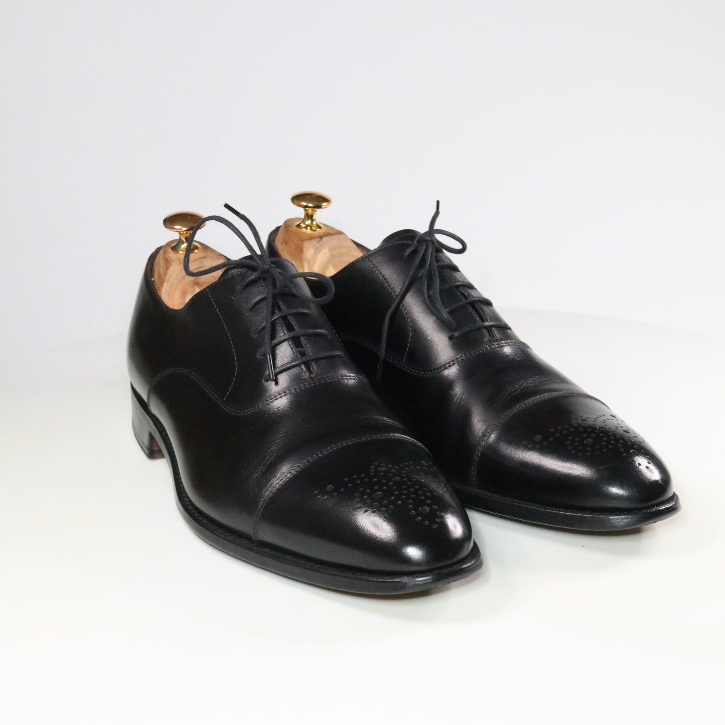 MackJames (Carlos Santos) Medallion cap toe Oxford