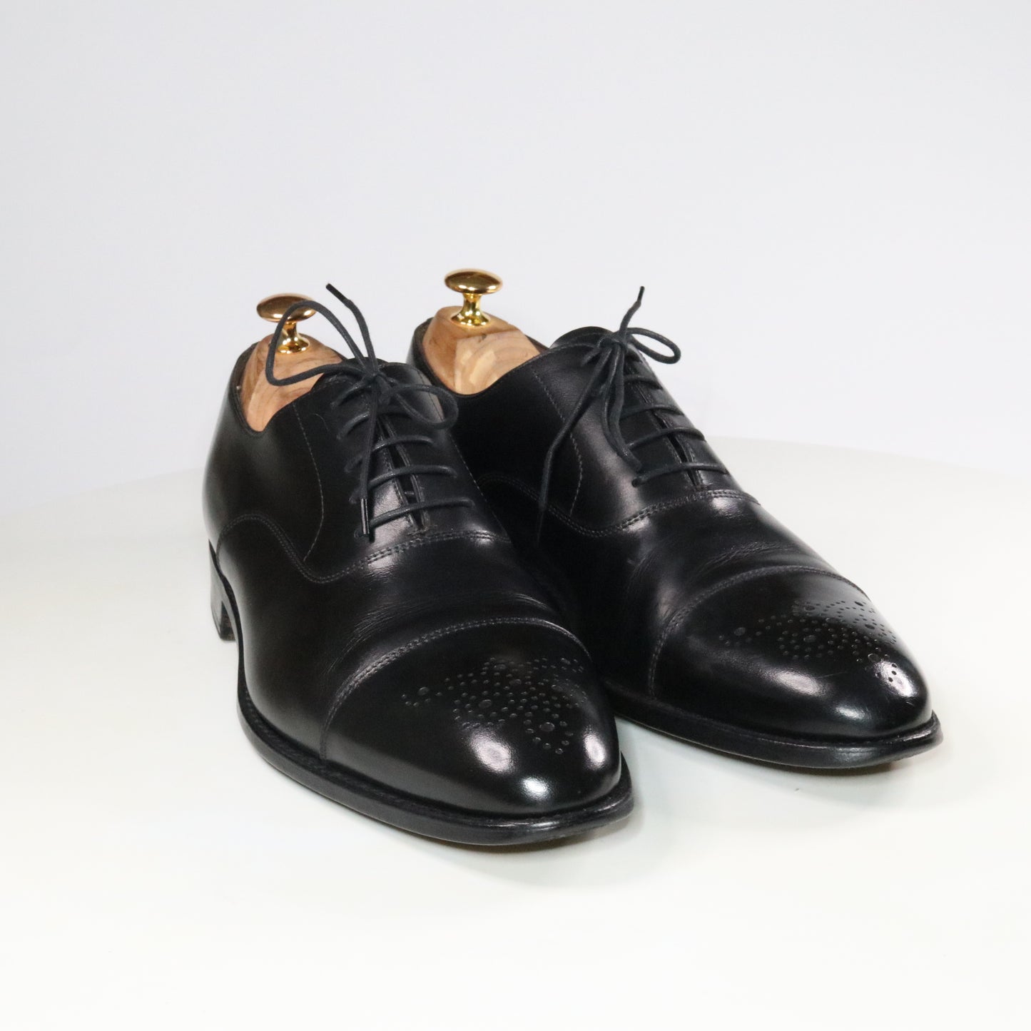 MackJames (Carlos Santos) Medallion cap toe Oxford