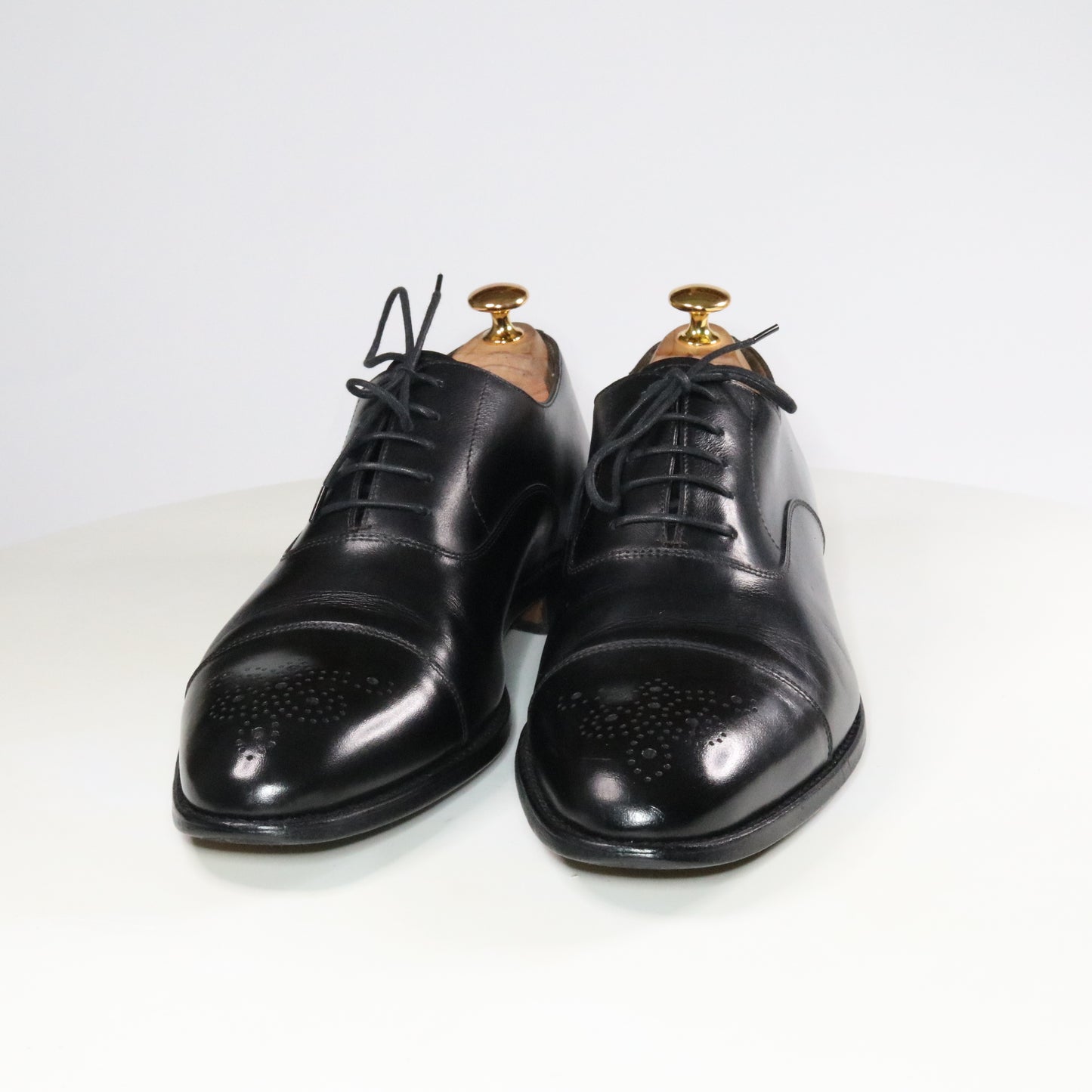 MackJames (Carlos Santos) Medallion cap toe Oxford