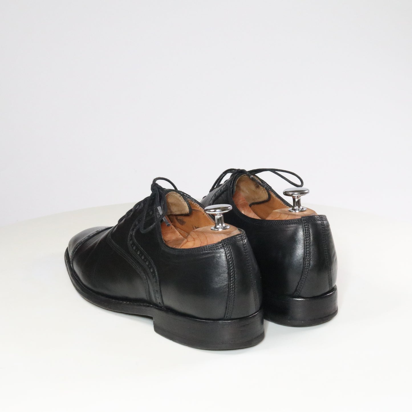 Floris Van Bommel  Cap toe oxford (½)